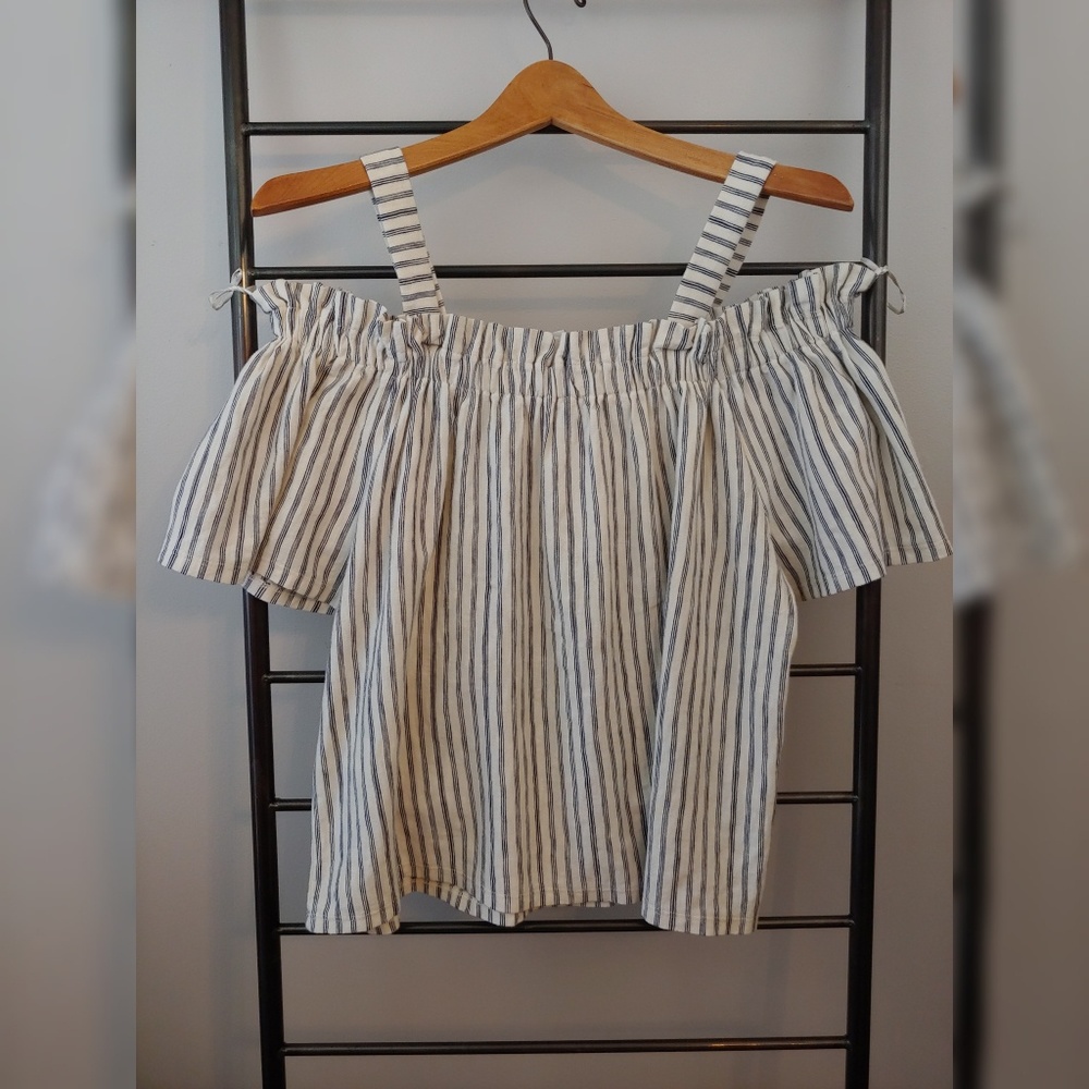 HOLD Lucky Brand off the shoulder top